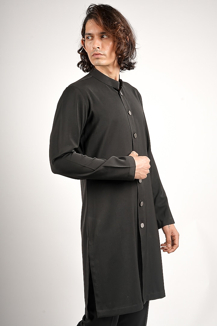 Black Volvo Fabric Kurta Set by Sva By Sonam & Paras Modi Men at Pernia's Pop Up Shop