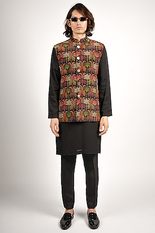 Black Crepe Embroidered Bundi Jacket Set by Sva By Sonam & Paras Modi Men