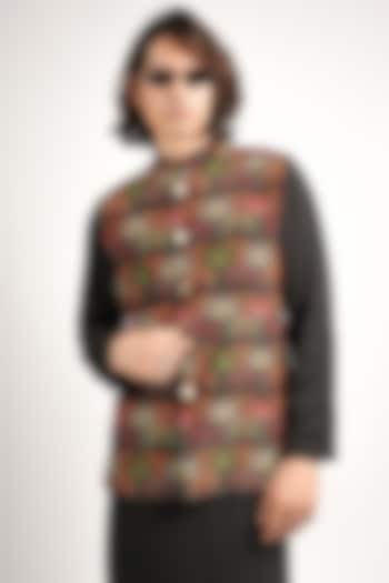 Black Crepe Embroidered Bundi Jacket by Sva By Sonam & Paras Modi Men at Pernia's Pop Up Shop