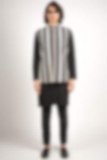 Black Crepe Tribal Printed Bundi Jacket Set by Sva By Sonam & Paras Modi Men at Pernia's Pop Up Shop