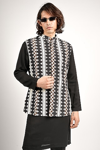 Black Crepe Tribal Printed Bundi Jacket by Sva By Sonam & Paras Modi Men