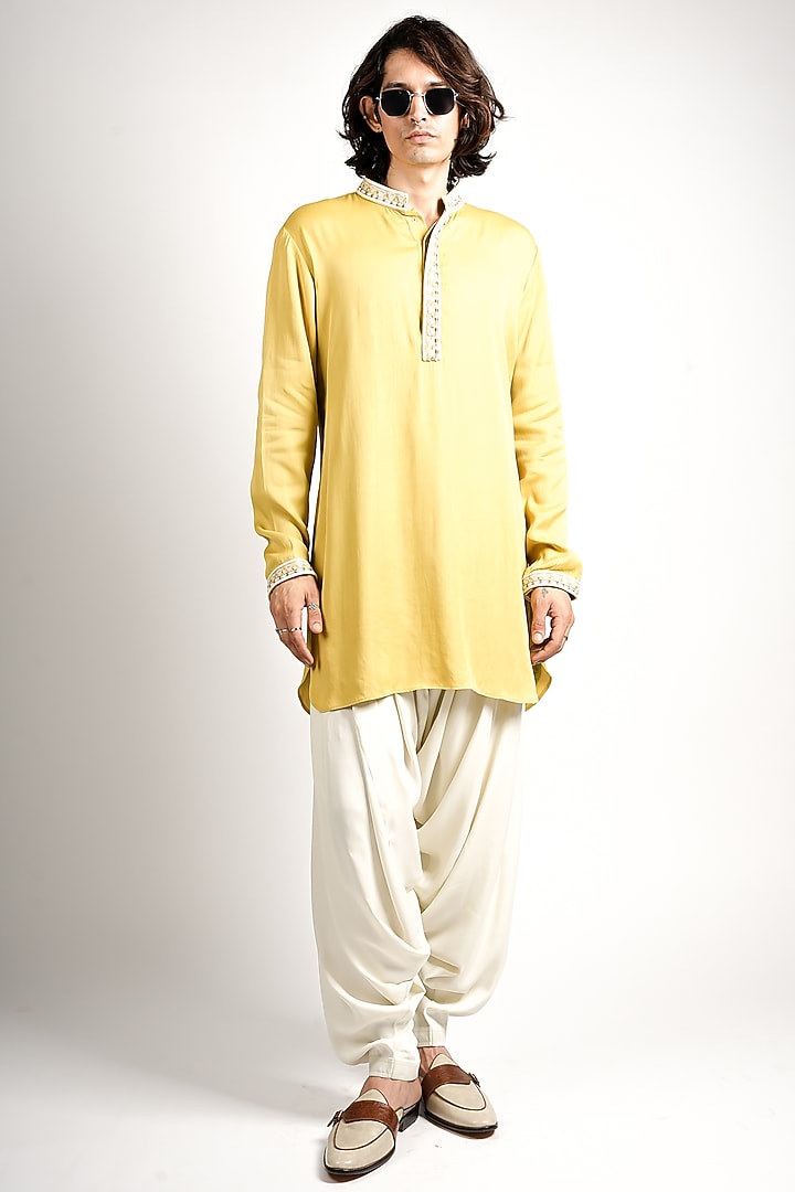 Lime Green Silk Embroidered Kurta Set by Sva By Sonam & Paras Modi Men at Pernia's Pop Up Shop