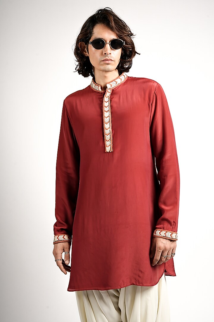 Maroon Crepe Embroidered Kurta Set by Sva By Sonam & Paras Modi Men at Pernia's Pop Up Shop