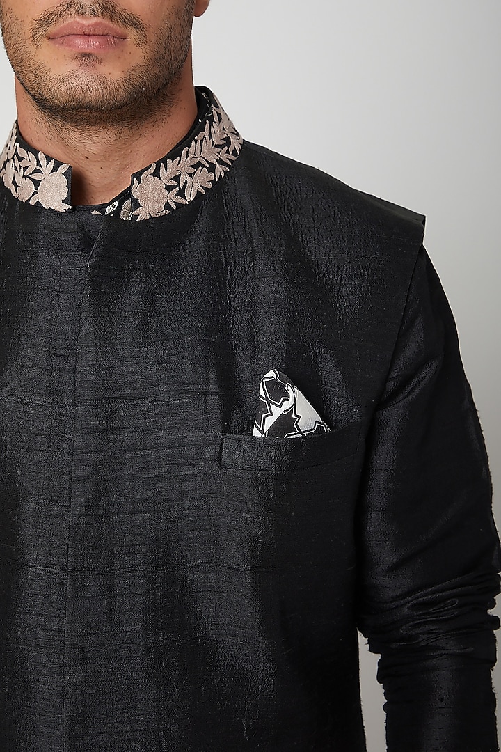 Black Raw Silk Thread Embroidered Bundi Jacket by SVA BY SONAM & PARAS MODI Men at Pernia's Pop Up Shop