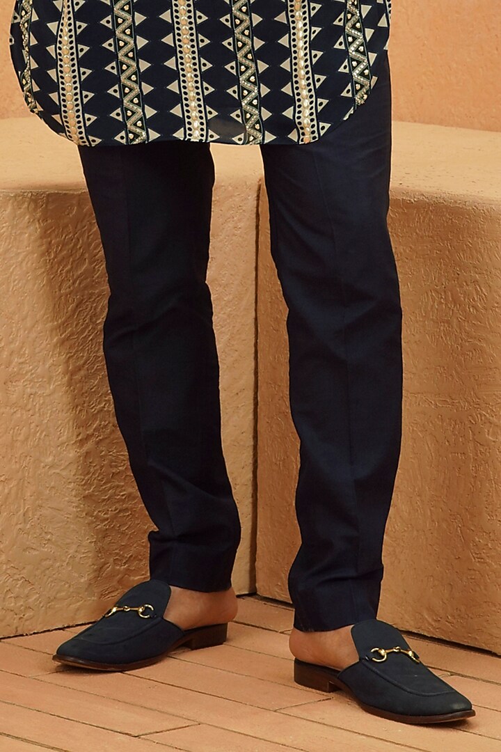 Midnight Blue Crepe Geometric Embroidered Kurta Set by Sva By Sonam & Paras Modi Men at Pernia's Pop Up Shop