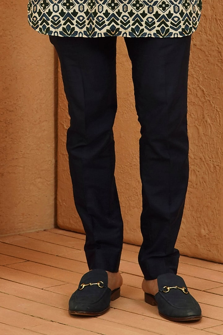 Ivory Silk Geometric Embellished Kurta Set by Sva By Sonam & Paras Modi Men at Pernia's Pop Up Shop