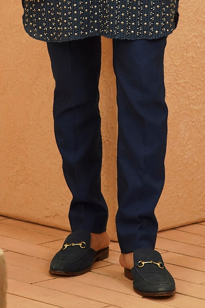 Midnight Blue Lucknowi Embellished Kurta Set by Sva By Sonam & Paras Modi Men at Pernia's Pop Up Shop