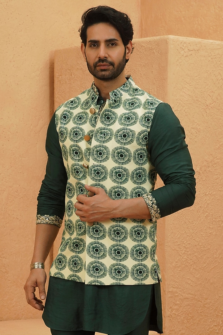 Ivory Crepe Printed Bundi Jacket by Sva By Sonam & Paras Modi Men