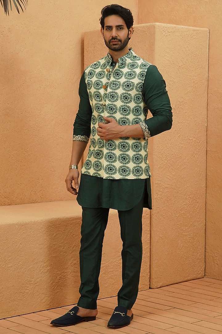 Ivory Crepe Green Motif & Printed Bundi Jacket by Sva By Sonam & Paras Modi Men at Pernia's Pop Up Shop