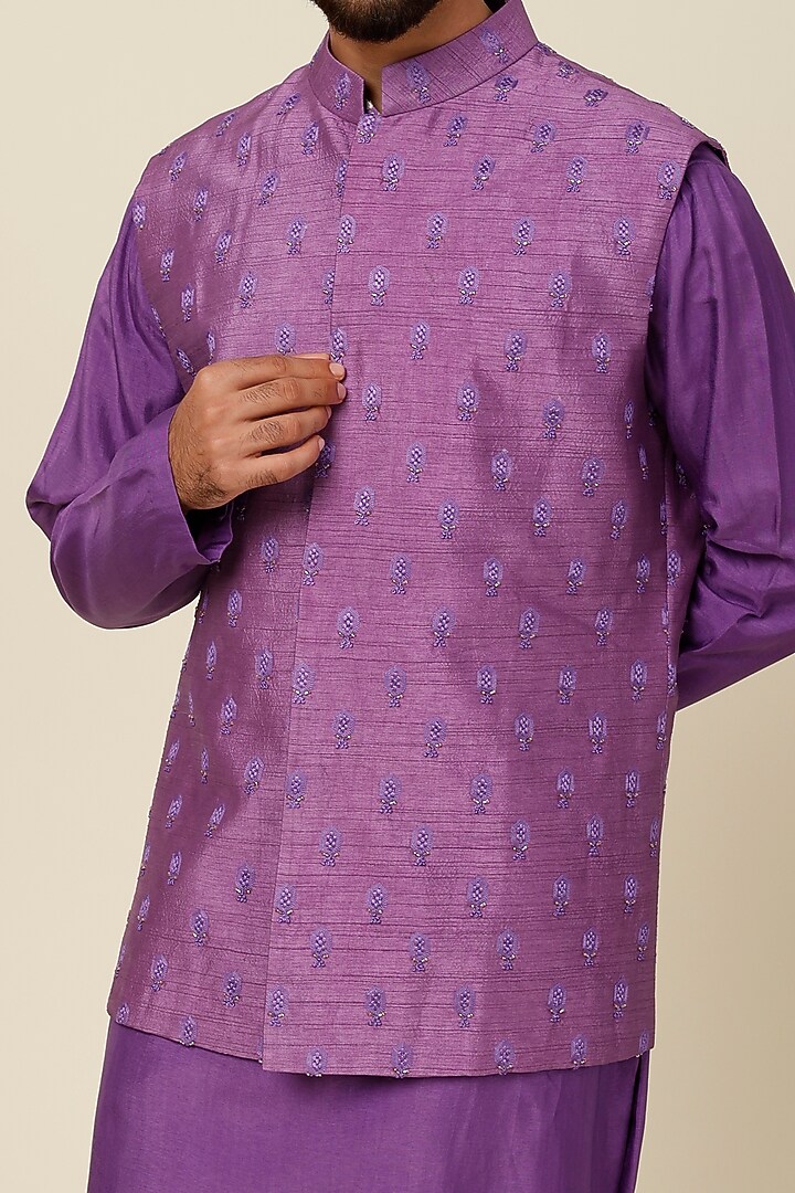 Purple Embroidered Bundi Jacket by Sva By Sonam & Paras Modi Men at Pernia's Pop Up Shop