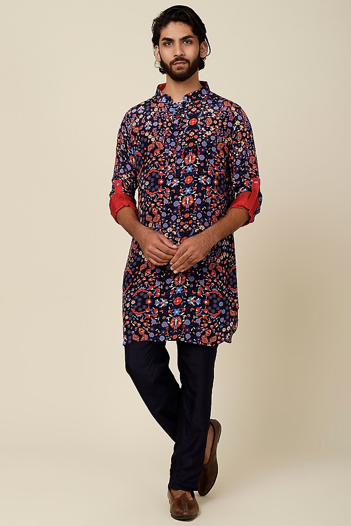 Cobalt Blue Floral Printed Kurta by Sva By Sonam & Paras Modi Men at Pernia's Pop Up Shop
