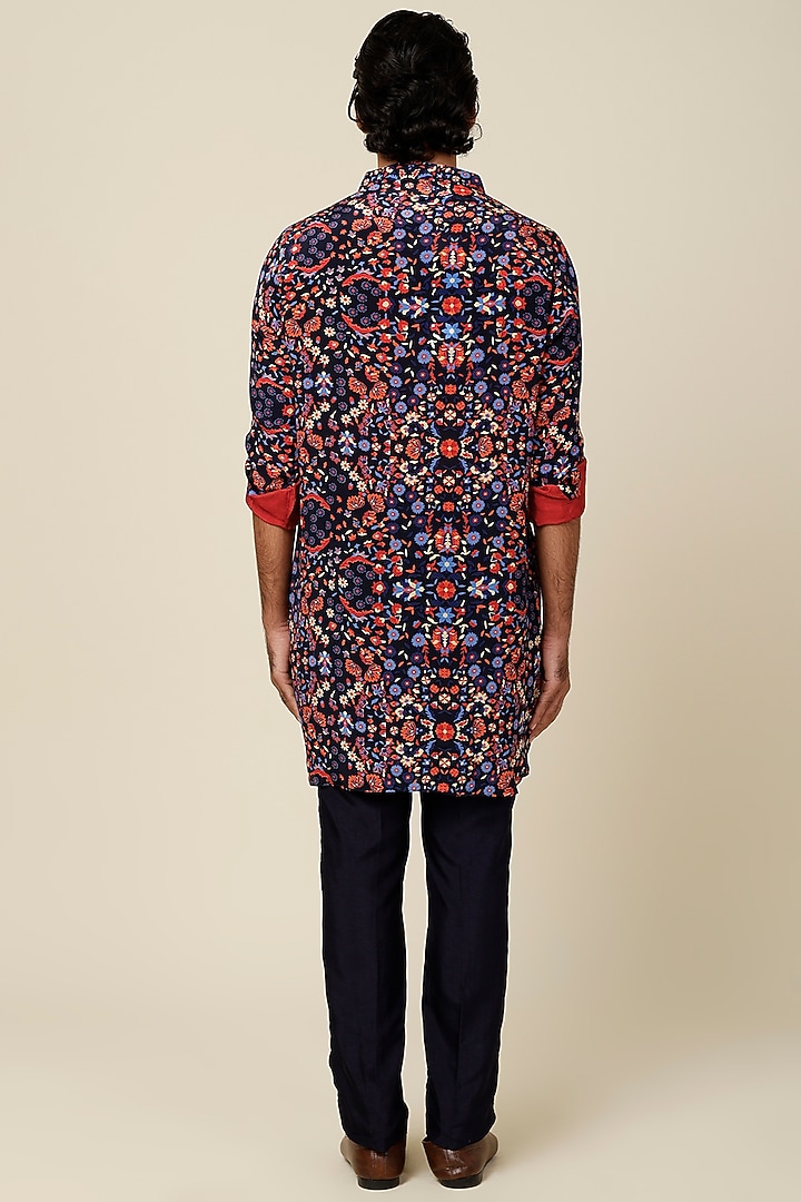 Cobalt Blue Floral Printed Kurta by Sva By Sonam & Paras Modi Men at Pernia's Pop Up Shop