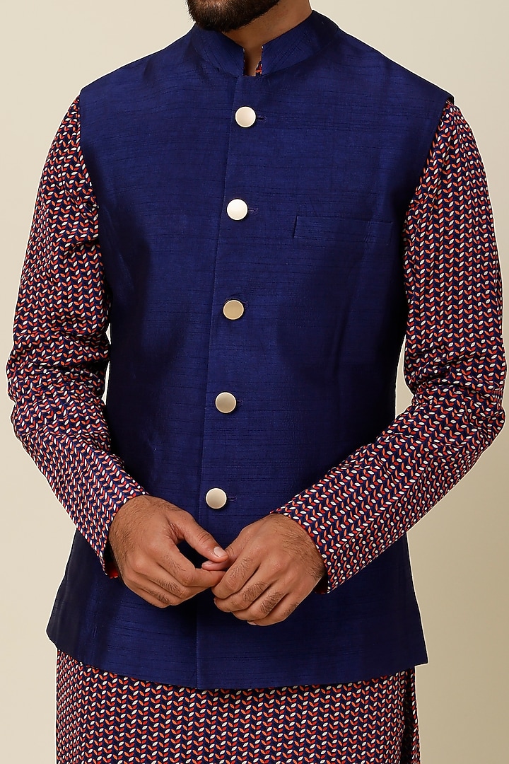 Cobalt Blue Crepe Silk Reversible Digital Printed Bundi Jacket by Sva By Sonam & Paras Modi Men at Pernia's Pop Up Shop