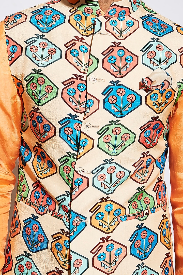 Beige Printed Bundi Jacket by SVA BY SONAM & PARAS MODI Men at Pernia's Pop Up Shop