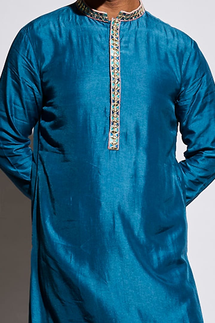 Blue Silk Embellished Kurta Set by SVA BY SONAM & PARAS MODI Men at Pernia's Pop Up Shop