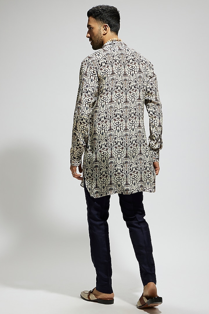 White Crepe Jaal Printed Kurta by Sva By Sonam & Paras Modi Men at Pernia's Pop Up Shop