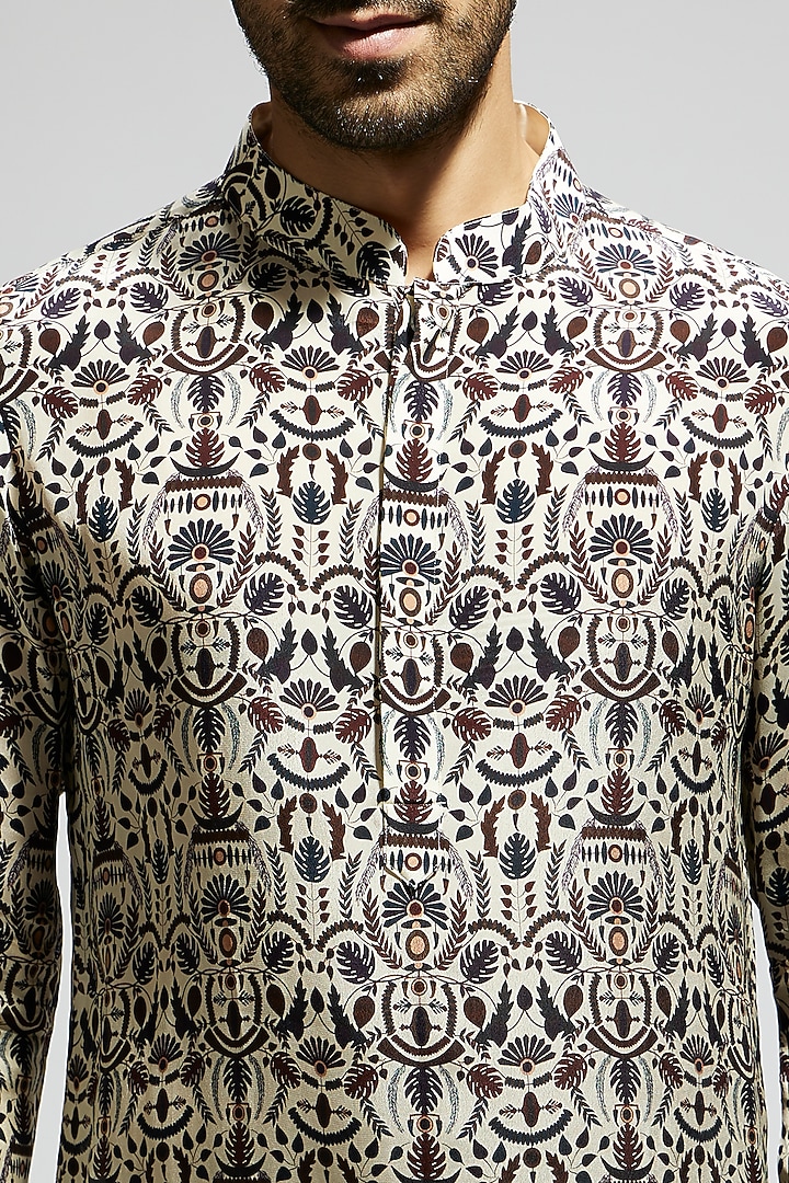 White Crepe Jaal Printed Kurta by Sva By Sonam & Paras Modi Men at Pernia's Pop Up Shop