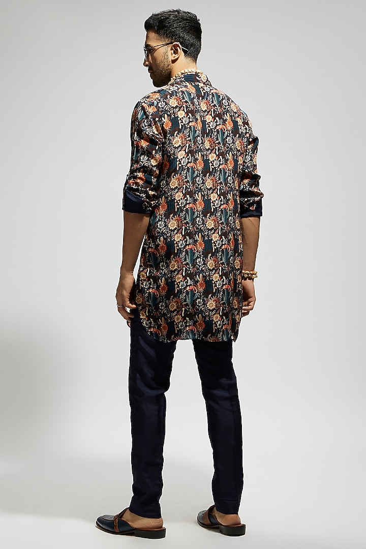 Blue Crepe Jaal Embellished Kurta by Sva By Sonam & Paras Modi Men at Pernia's Pop Up Shop