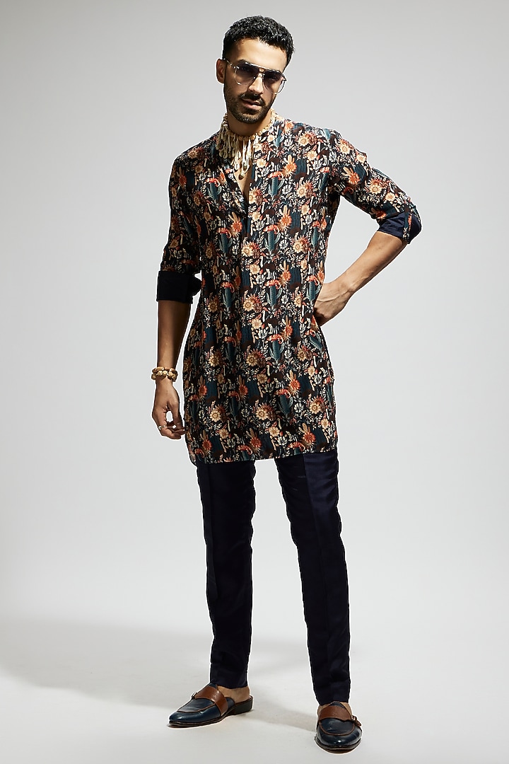 Blue Crepe Jaal Embellished Kurta by Sva By Sonam & Paras Modi Men at Pernia's Pop Up Shop