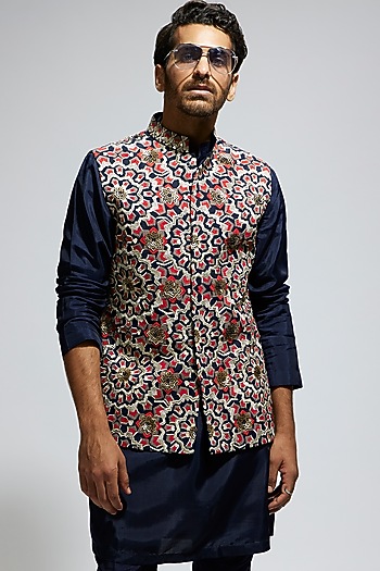 Blue Silk Thread Embroidered Bundi Jacket by Sva By Sonam & Paras Modi Men at Pernia's Pop Up Shop