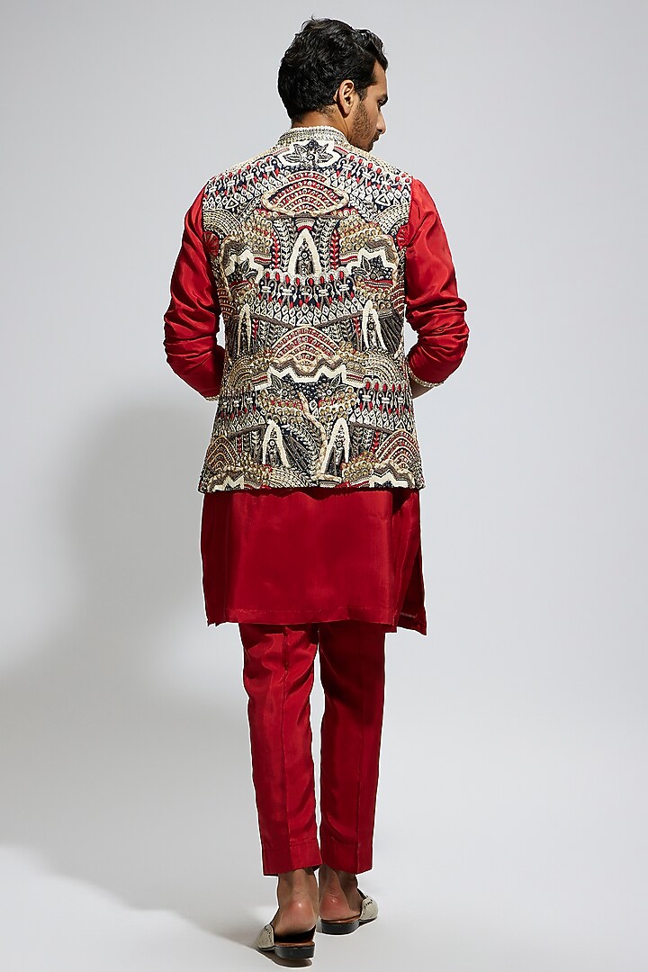 Blue Silk Thread Embroidered Bundi Jacket by Sva By Sonam & Paras Modi Men at Pernia's Pop Up Shop