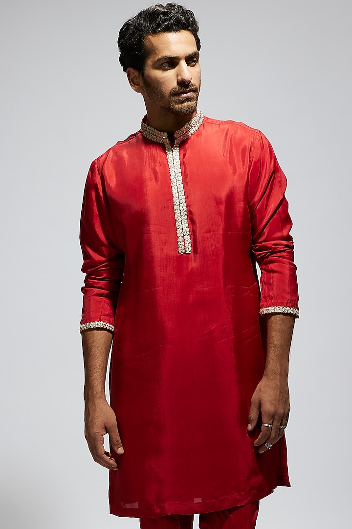 Orange Silk Embellished Kurta Set by Sva By Sonam & Paras Modi Men at Pernia's Pop Up Shop