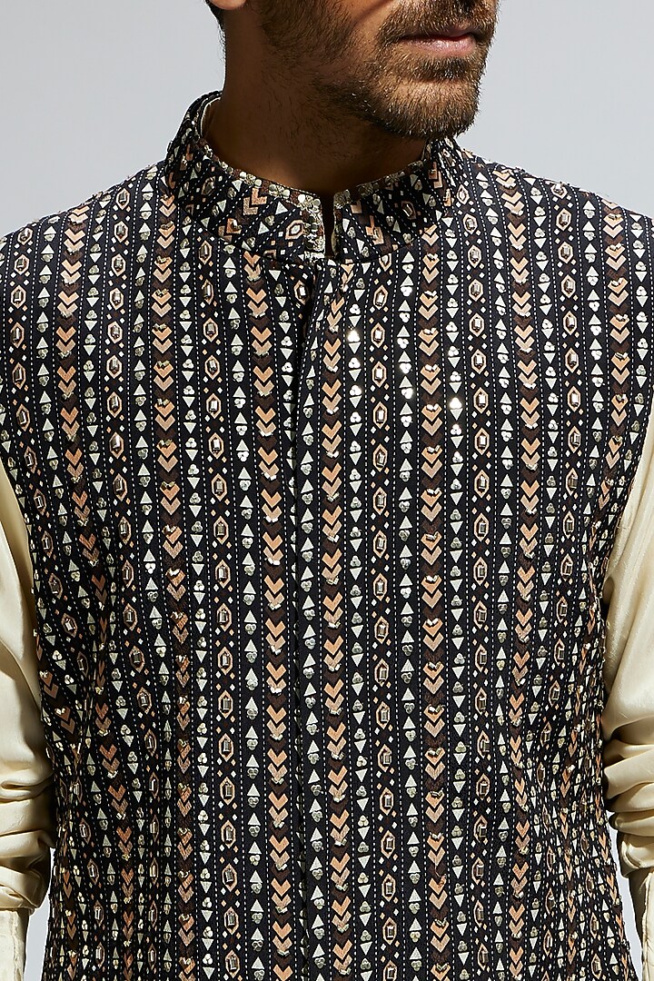 Black Silk Embellished Bundi Jacket by Sva By Sonam & Paras Modi Men at Pernia's Pop Up Shop