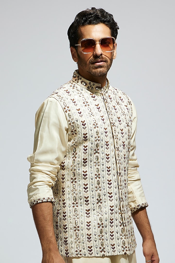 Beige Silk Geo Embellished Bundi Jacket Set by Sva By Sonam & Paras Modi Men at Pernia's Pop Up Shop