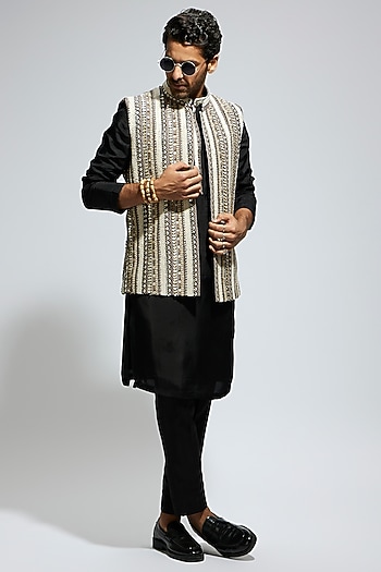 Ivory Silk Threadwork Bundi Jacket Set by Sva By Sonam & Paras Modi Men at Pernia's Pop Up Shop
