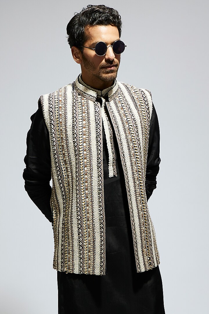 Ivory Silk Threadwork Bundi Jacket Set by Sva By Sonam & Paras Modi Men at Pernia's Pop Up Shop