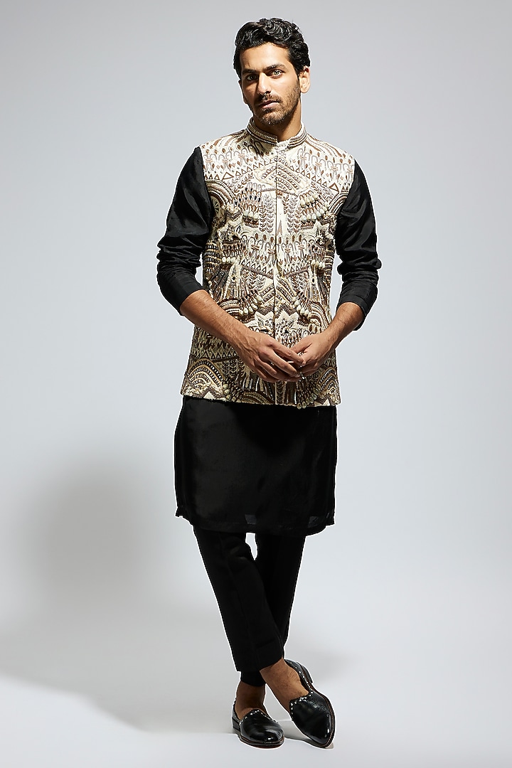 Ivory Silk Abstract Embroidered Bundi Jacket by Sva By Sonam & Paras Modi Men at Pernia's Pop Up Shop