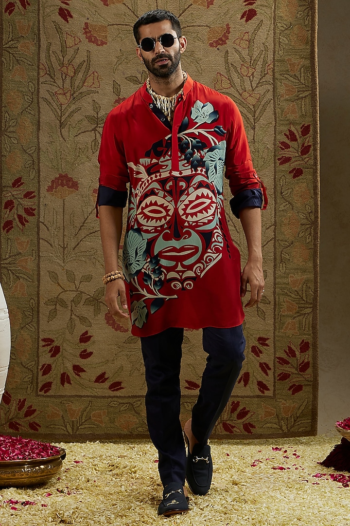 Red Crepe Printed Kurta by SVA BY SONAM & PARAS MODI Men at Pernia's Pop Up Shop