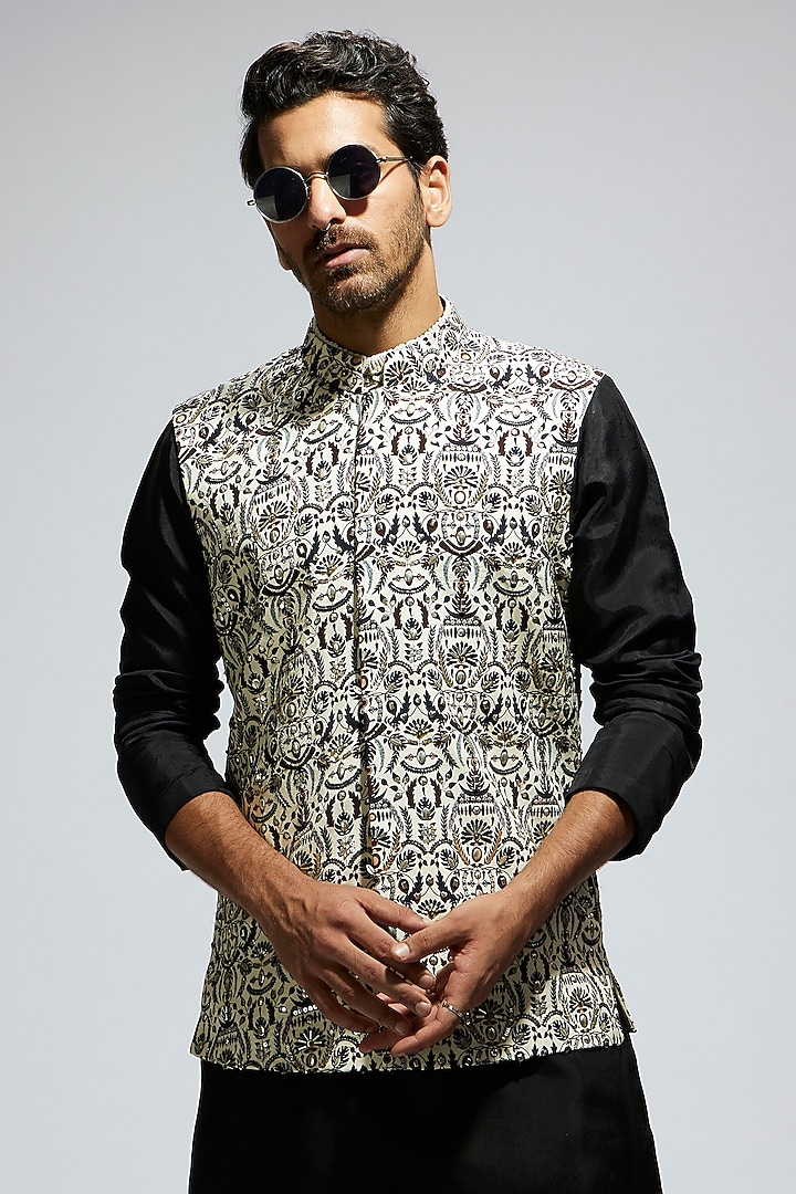 White Silk Printed Bundi Jacket Set by Sva By Sonam & Paras Modi Men at Pernia's Pop Up Shop