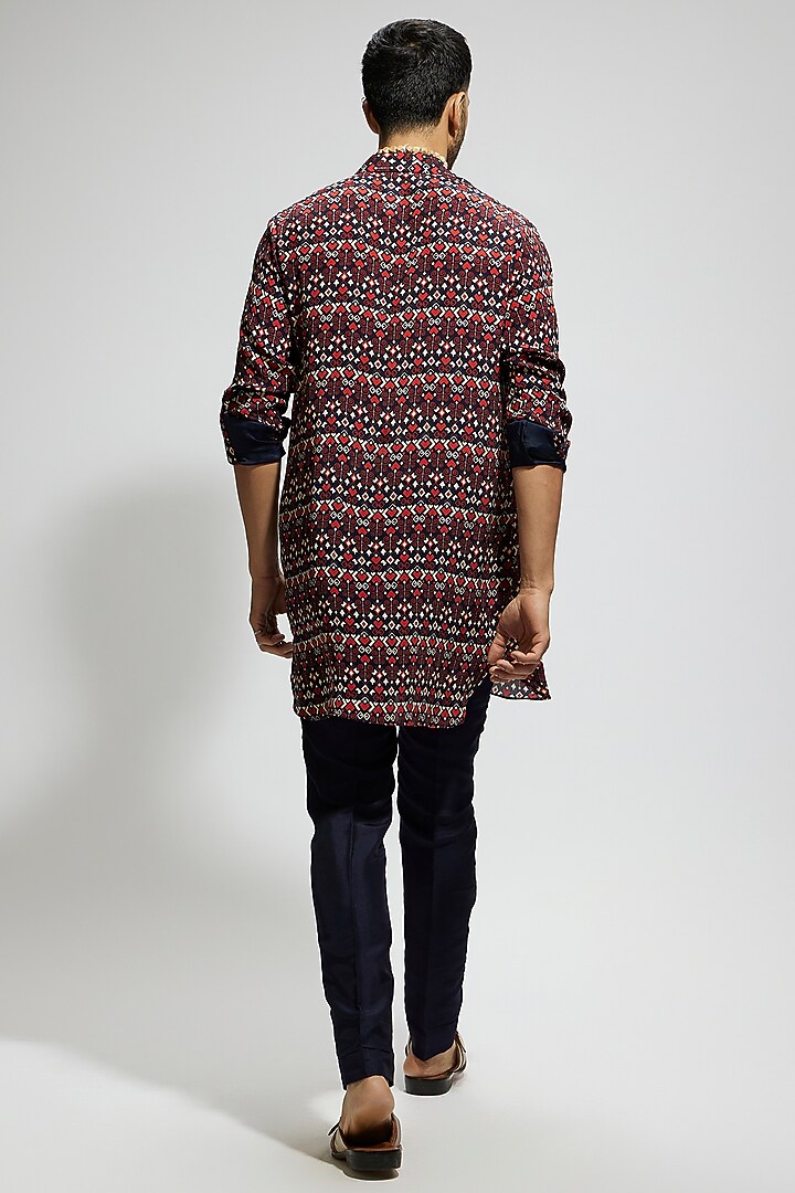 Blue Crepe Printed Kurta by Sva By Sonam & Paras Modi Men at Pernia's Pop Up Shop