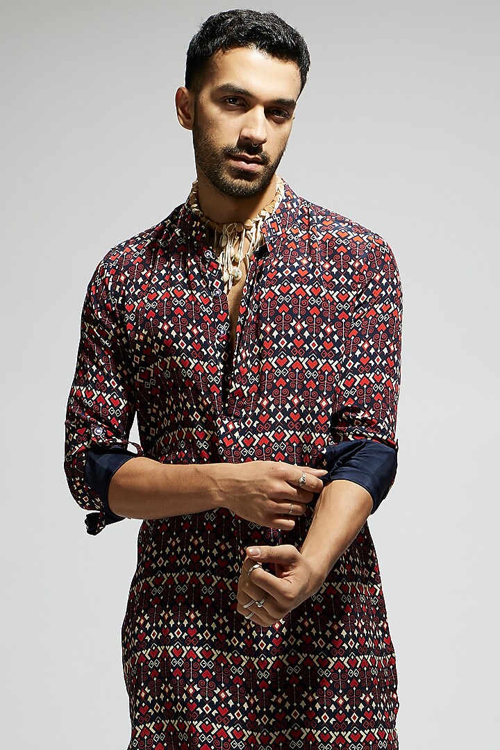 Blue Crepe Printed Kurta by Sva By Sonam & Paras Modi Men at Pernia's Pop Up Shop