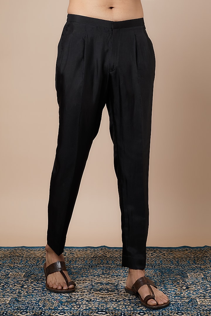 Black Silk Embellished Kurta Set by SVA BY SONAM & PARAS MODI Men at Pernia's Pop Up Shop