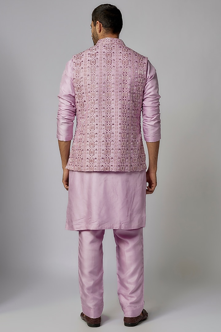 Lilac Raw Silk Embellished Bundi Jacket Set by Sva By Sonam & Paras Modi Men at Pernia's Pop Up Shop