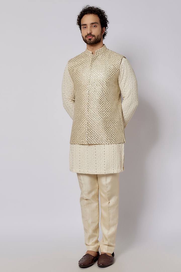 Gold Silk Embellished Bundi Jacket by SVA BY SONAM & PARAS MODI Men at Pernia's Pop Up Shop