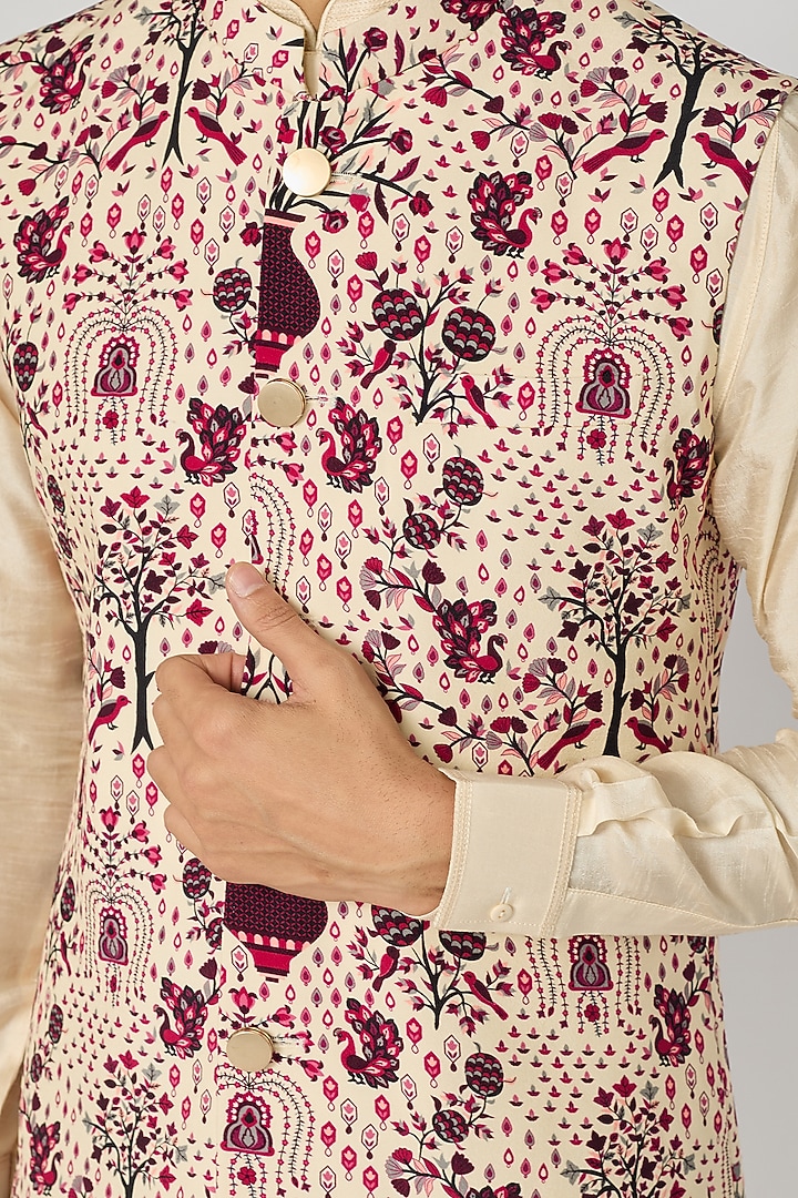 Safar Merlot Crepe Jaal Printed Bundi Jacket by Sva By Sonam & Paras Modi Men at Pernia's Pop Up Shop