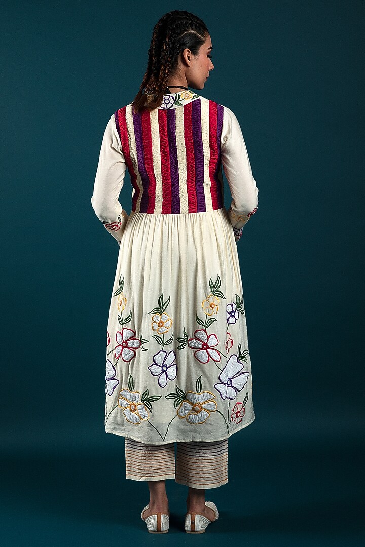 Off-White Cotton Silk 3D Floral Motif Embroidered Tunic Set by SVASTIH at Pernia's Pop Up Shop