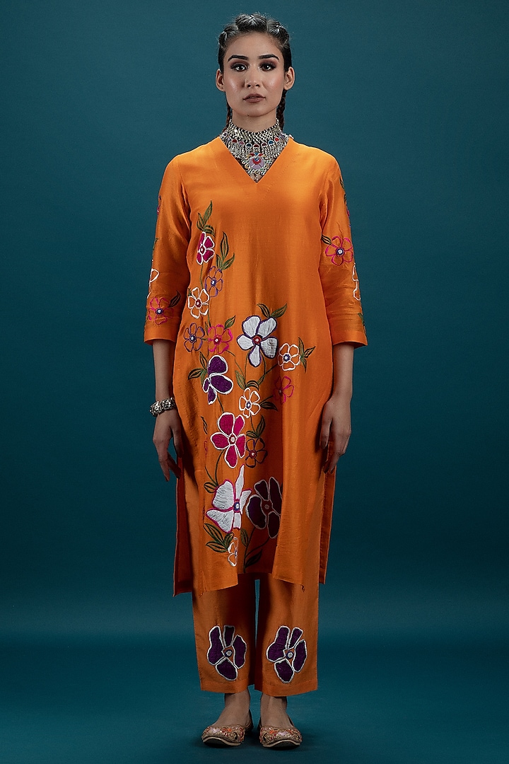 Saffron Silk Chanderi 3D Floral Embroidered Kurta Set by SVASTIH at Pernia's Pop Up Shop