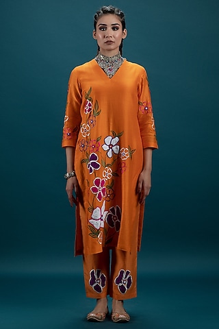 Saffron Silk Chanderi 3D Floral Embroidered Kurta Set by SVASTIH