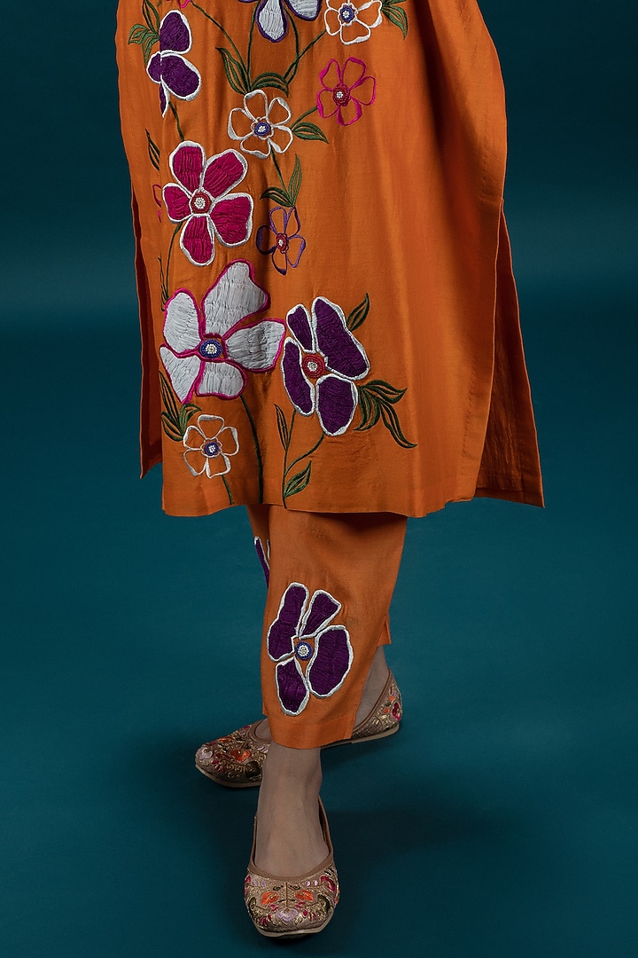 Saffron Silk Chanderi 3D Floral Embroidered Kurta Set by SVASTIH at Pernia's Pop Up Shop