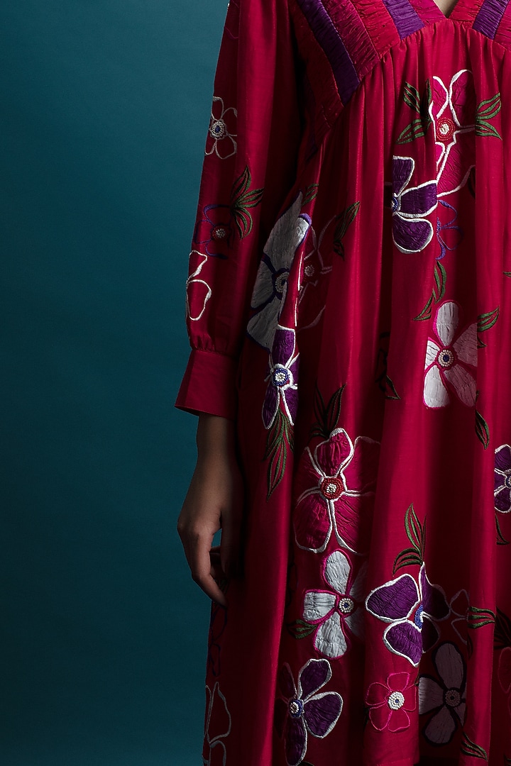 Red Cotton Silk 3D Floral Motif Embroidered Tunic Set by SVASTIH at Pernia's Pop Up Shop