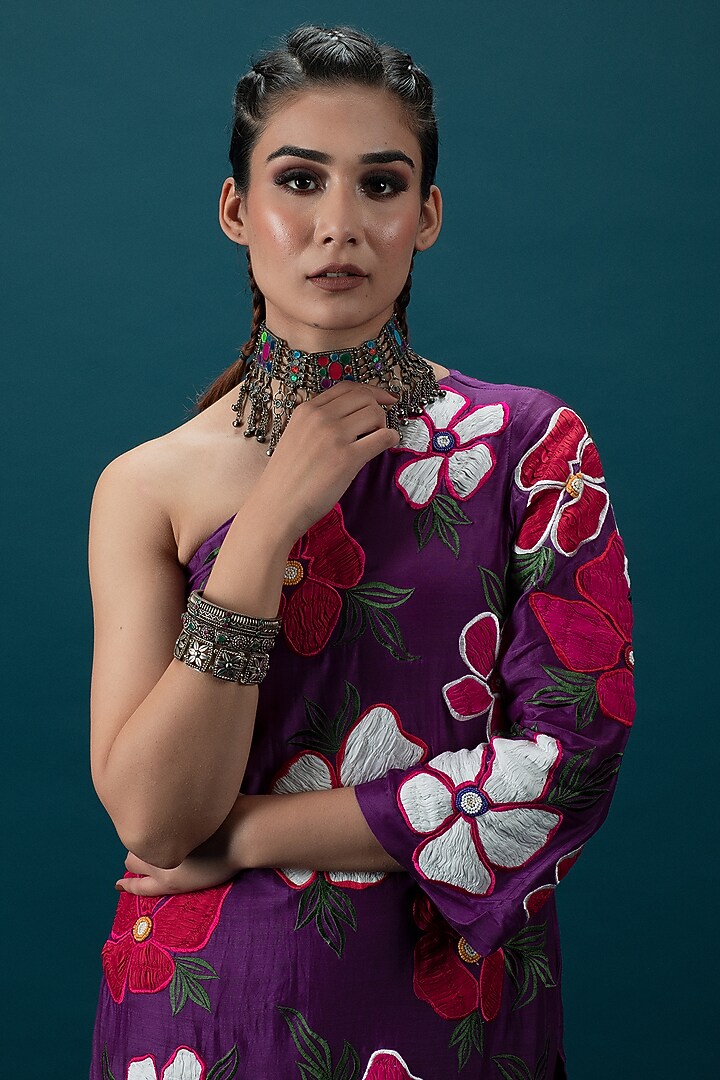 Purple Silk Chanderi 3D Floral Embroidered One-Shoulder Kurta Set by SVASTIH at Pernia's Pop Up Shop