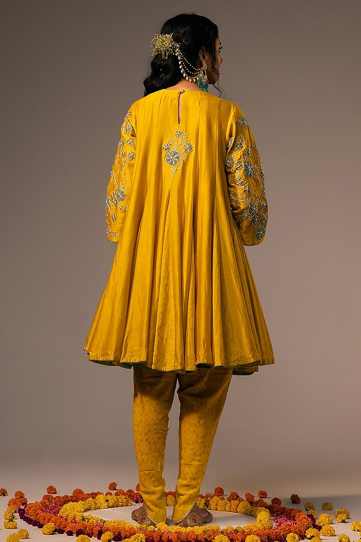 Yellow Chanderi Applique & 3D Floral Embroidered Short Party Wear Anarkali Set by SVASTIH at Pernia's Pop Up Shop