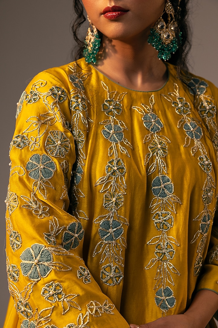 Yellow Chanderi Applique & 3D Floral Embroidered Short Party Wear Anarkali Set by SVASTIH at Pernia's Pop Up Shop