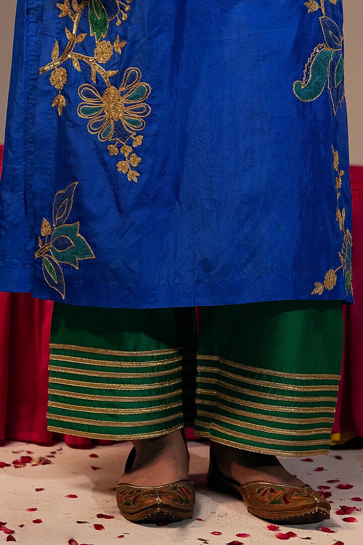Blue Pure Silk Sequins & 3D Floral Embroidered Kurta Set by SVASTIH at Pernia's Pop Up Shop