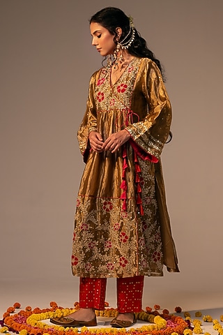 Gold Pure Tissue Sequins & 3D Floral Embroidered Kurta Set by SVASTIH