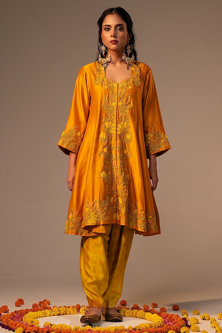 Orange Silk Chanderi Sequins & 3D Floral Embroidered Tunic Set by SVASTIH at Pernia's Pop Up Shop